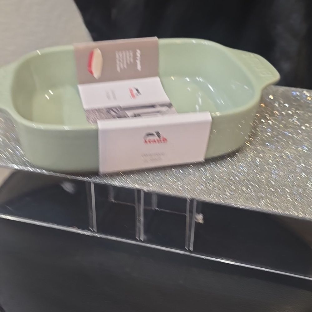 Staub Rectangular Ceramic Baking Dish - Picture 4 of 9